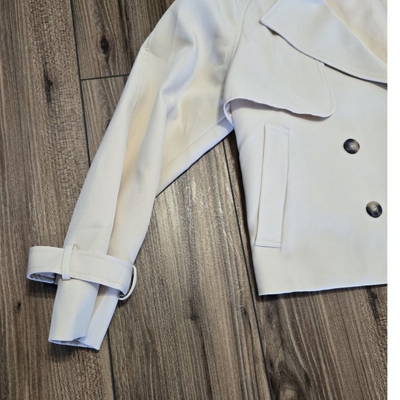 Beige Double Breasted Cropped Trench Jacket Women Size M EUC (983) - Picture 3 of 9